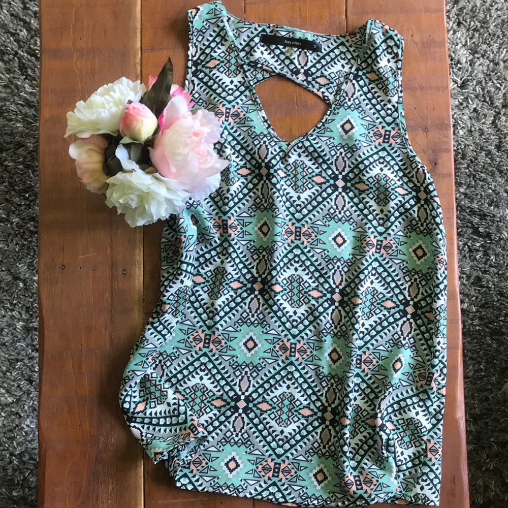 Stitch Fix Geometric Cutout Tank